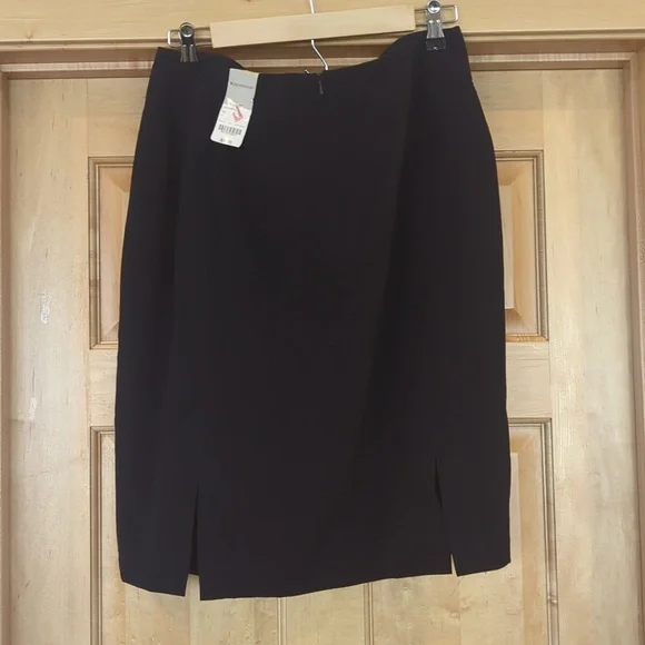Worthington NWT pencil skirt - Picture 3 of 4